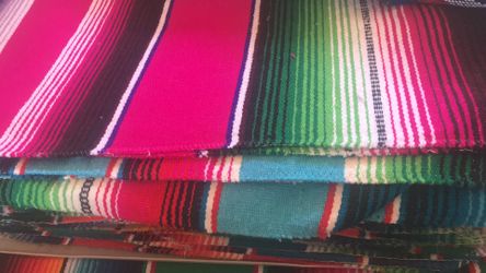 Corredores de mesa y manteles estilo sarape