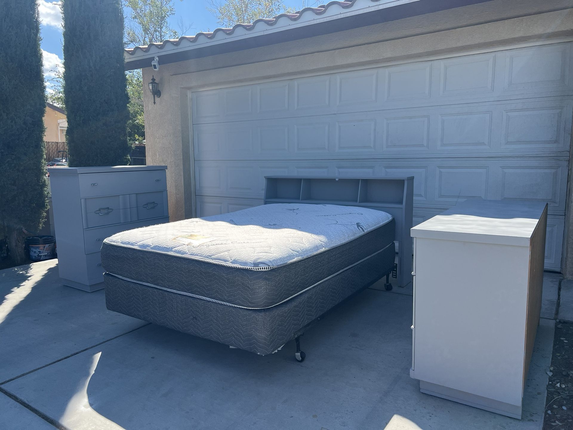 6PC Full Size Bedroom Set! 