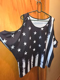 2Patriotic shirts both XL $5EACH Parma 44134 clean smoke free home