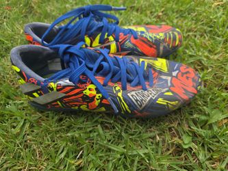 4.5 Boys Soccer Cleats