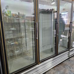 Master-bilt 3 door commercial freezer