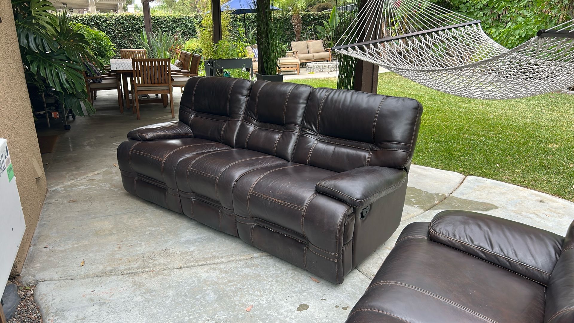 Free Leather Reclining Sofas