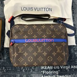 brand new crossbody bag