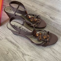 Brown Sandals Sz 7 Woman’s 