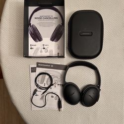 Bose Quite Comfort 35 Bluetooth Noise Canceling Headphones 