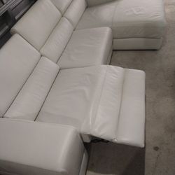 MOTORIZED RECLINER LEATHER IN L SHAPPE..DELIVERY SERVICE AVAILABLE