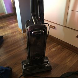 Shark Power lifter Vacuum