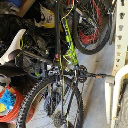 Hardrock MOUNTIAN BIKE 26 In Tire Black  