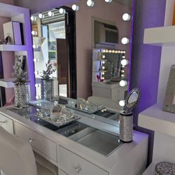 Vanity with Bluetooth 