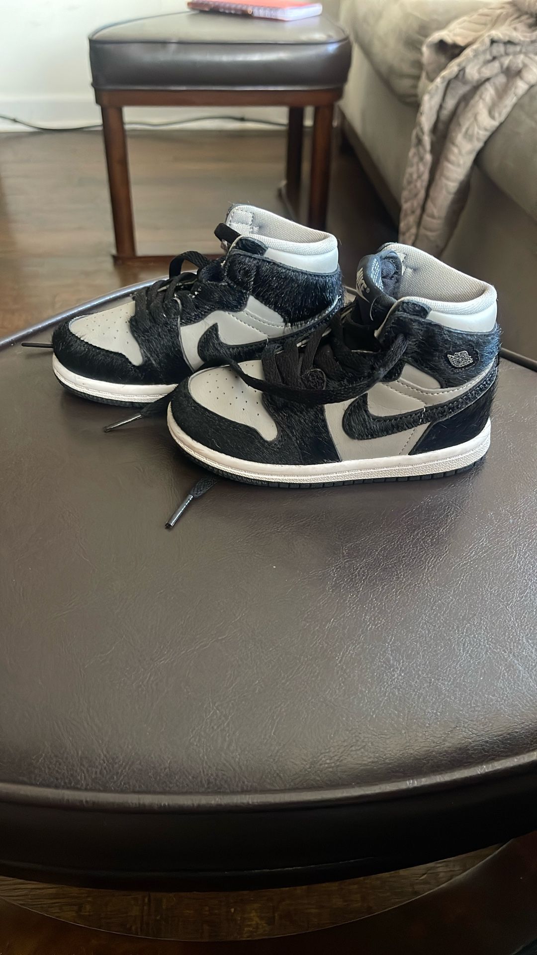 Black Nike 7c
