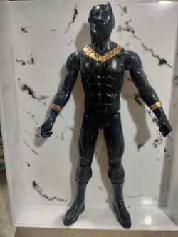 Marvel Black Panther Titan Hero Series 12-inch Erik Killmonger. ( Large Action Figures Tote )