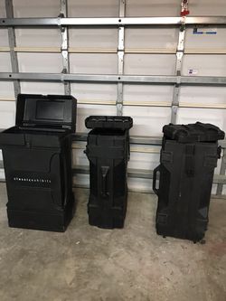 Wheeled trade show cases