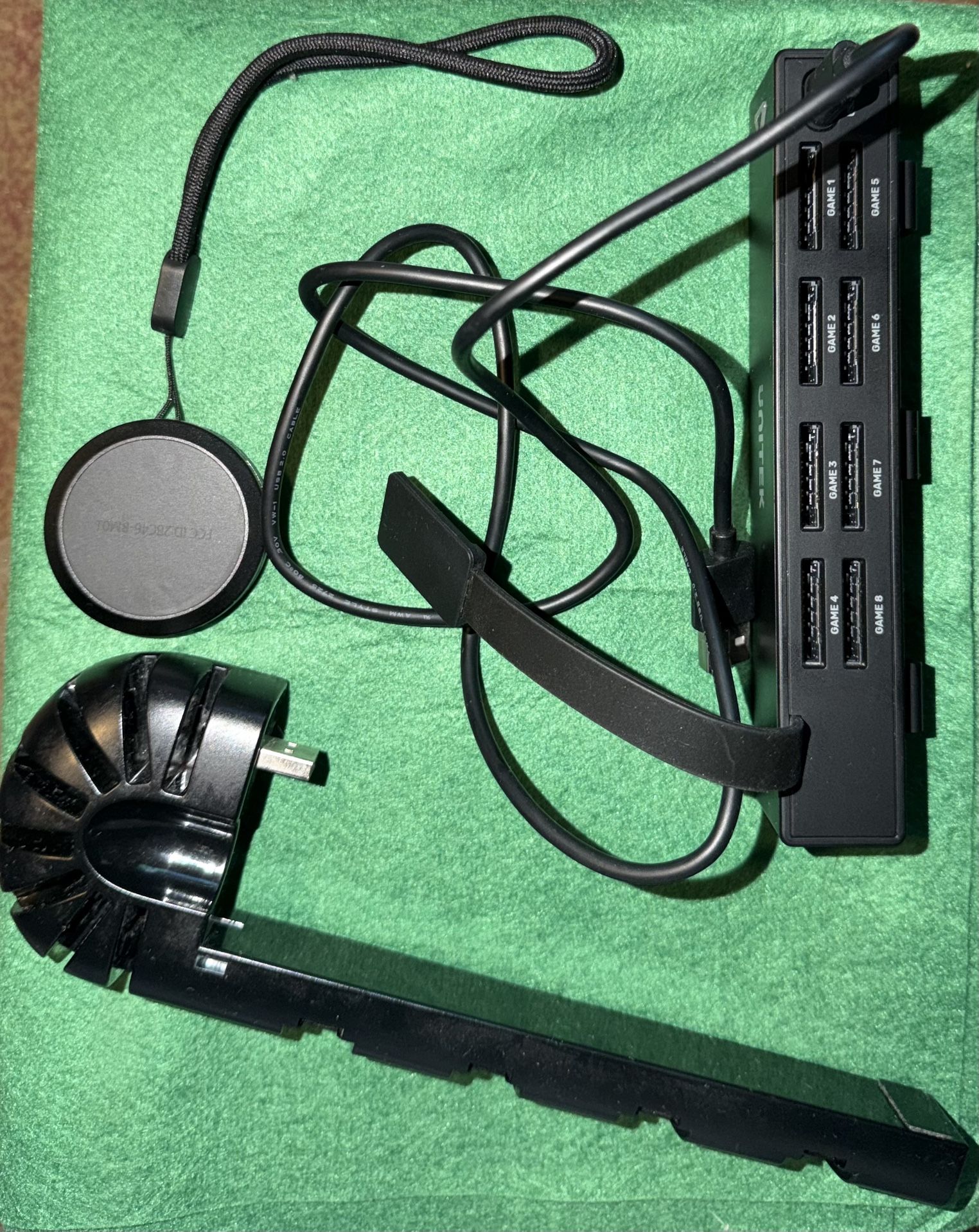 Nintendo Switch 8 Game Card Selector With Joy Con Charger