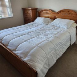 Wooden Cal King Size Bed Set