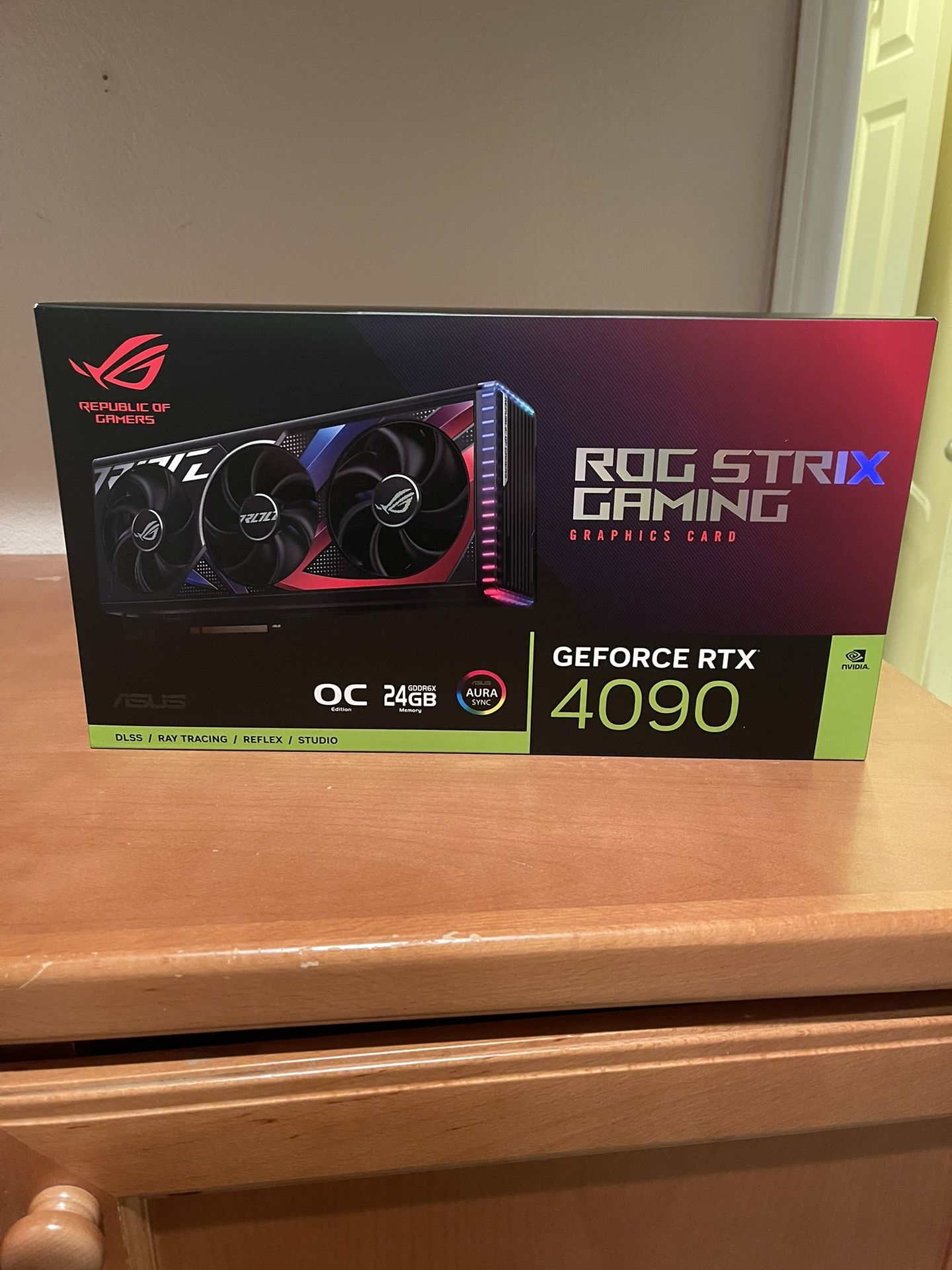 ASUS ROG Strix GeForce RTX® 4090 OC Edition Gaming Graphics Card (PCIe 4.0, 24GB GDDR6X, HDMI 2.1a, DisplayPort 1.4a) - LIKE NEW