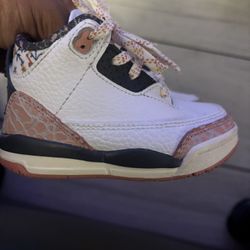 AIR JORDAN 3 RETRO IVORY kids size 5c