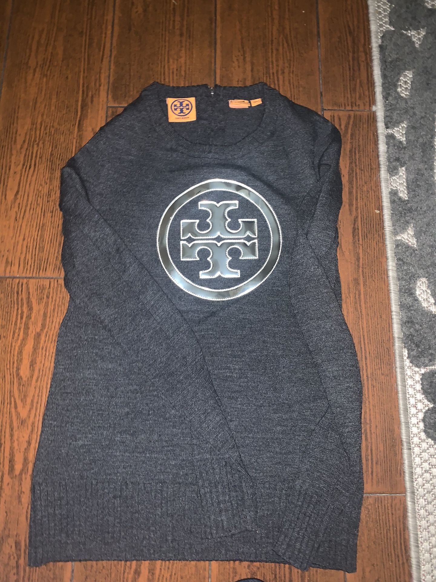 Tory Burch Small sweater in excellent conditions