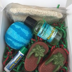 Chritstnas Gift Box!$25 OBO!