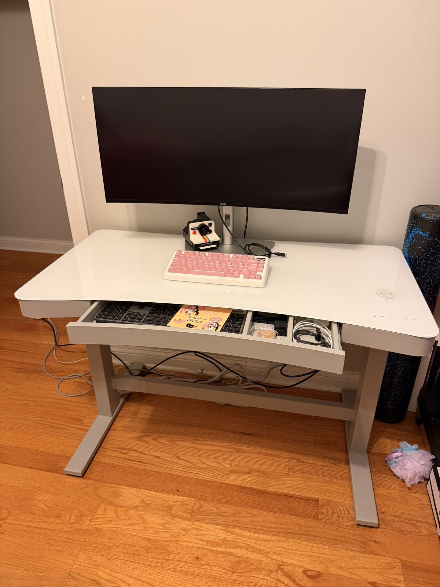 Tresanti Geller 47" Adjustable Height Desk