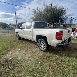 Silverado Jalando Al 100