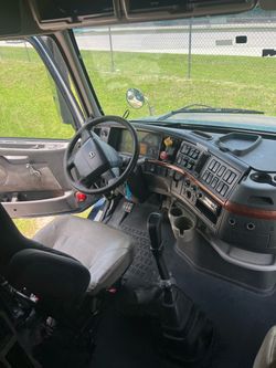 Volvo 2006 vnl