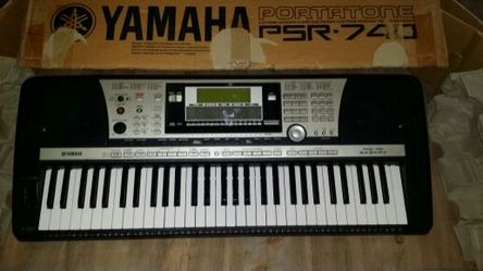 Yamaha PSR 740 Keybyoard