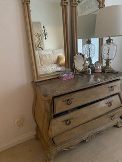 Dresser/ entertainment stand
