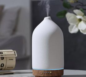Ultrasonic Aromatherapy & Humidifier with 7-Color LED Lights, Auto Shut-Off, Wood Grain Base, 1H/3H/6H Timer 
