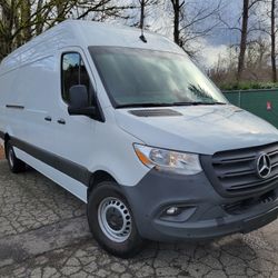 2025 Mercedes Benz Sprinter 