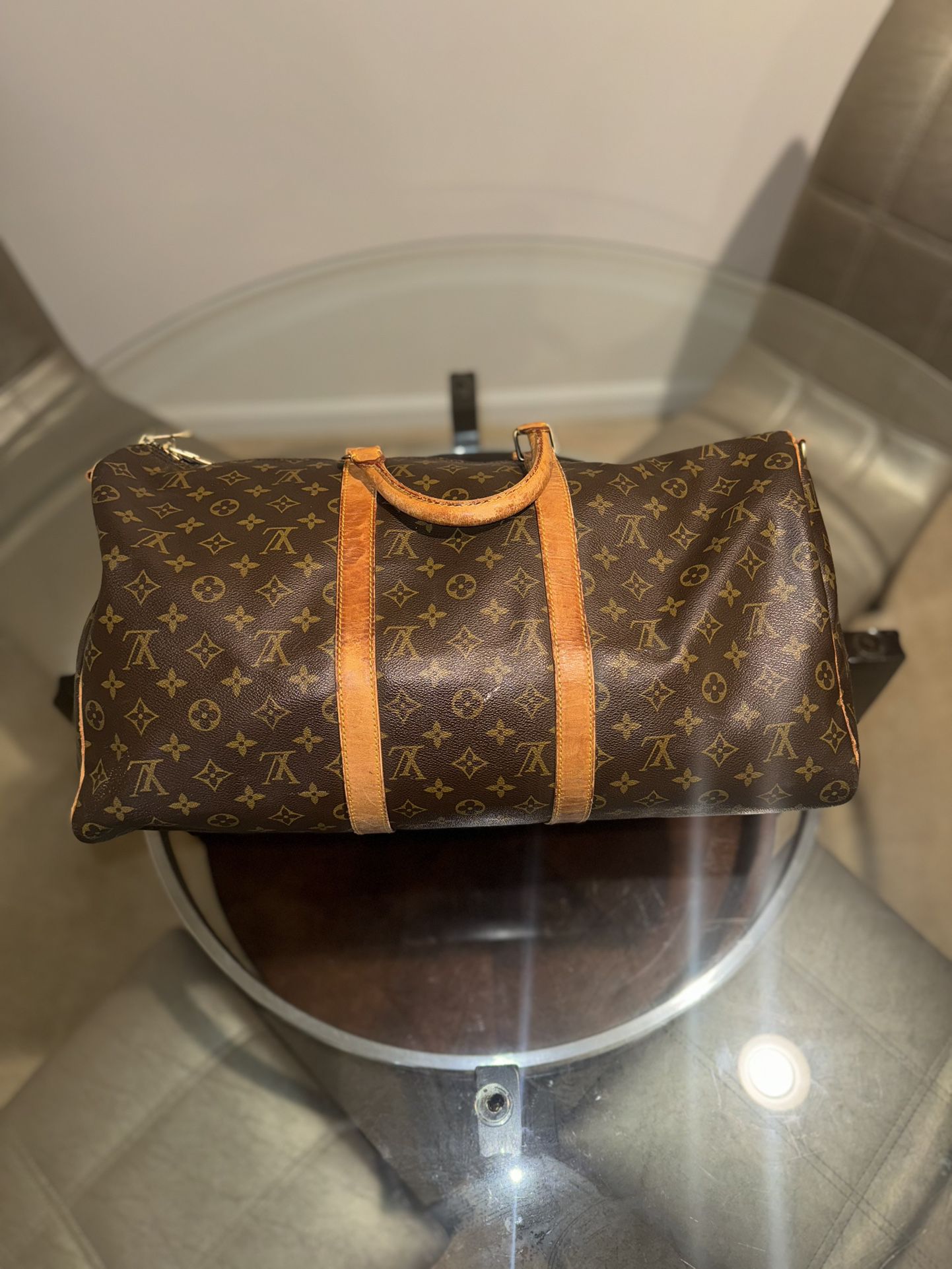 Louis Vuitton Keepall Bandoulière 55 Duffle Bag
