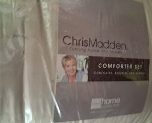 Chris Madden Comforter Set
