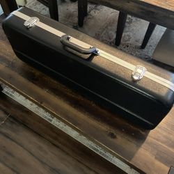 3/4 violin 12” 13” Viola case. Pickup @ Kempsville library in Virginia Beach or Bingo City in Yorktown.