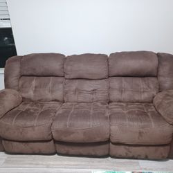 Comfortable reclining sofa – well maintained