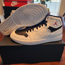 Size 9.5 - Jordan Access White Black