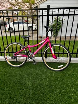 DIAMONDBACK CLARITY YOUTH HYBRID BIKE 24” Wheels