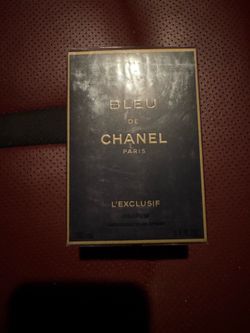 Chanel woman