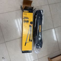 Dewalt elevator tripod DW0881T