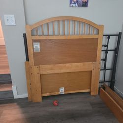 Twin Bed 