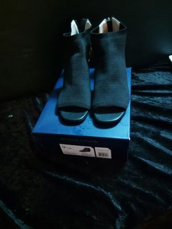 91/2 Blk Av Arletta Wedges