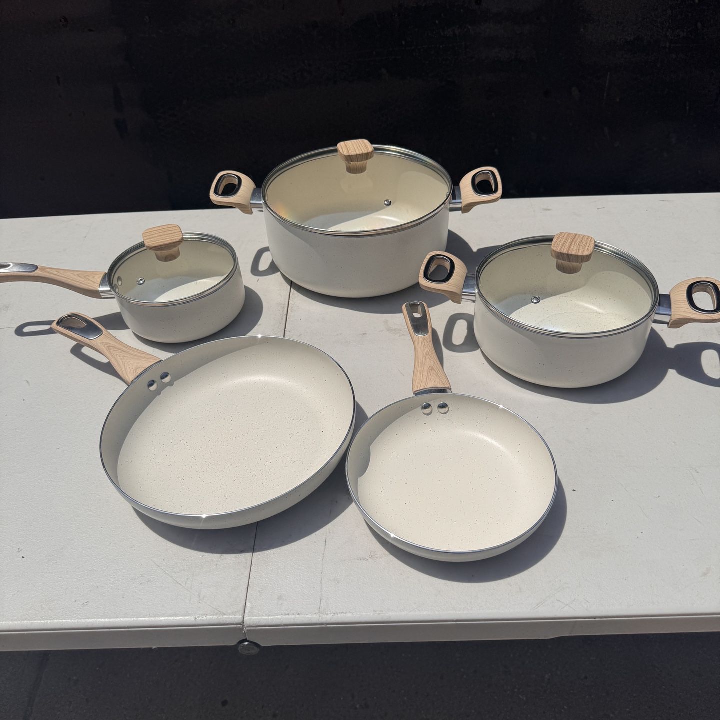 8 Piece Set New Pans And Pots 