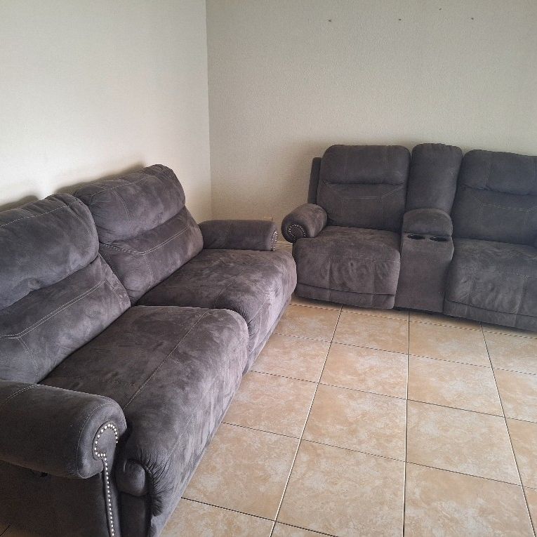 Recliner Couches 