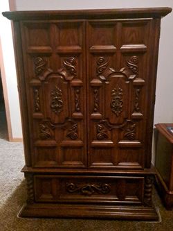 His and her dressers with mirror
