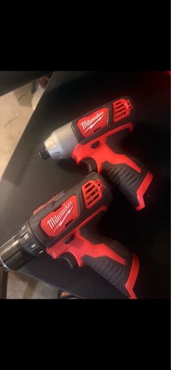 Milwaukee Drill and Impact Driver Set