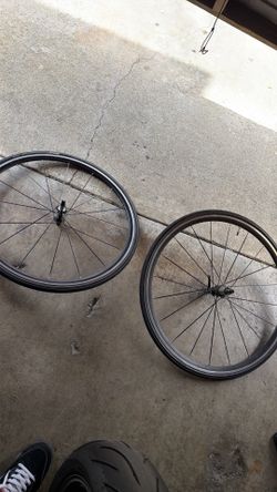 Road bike wheels