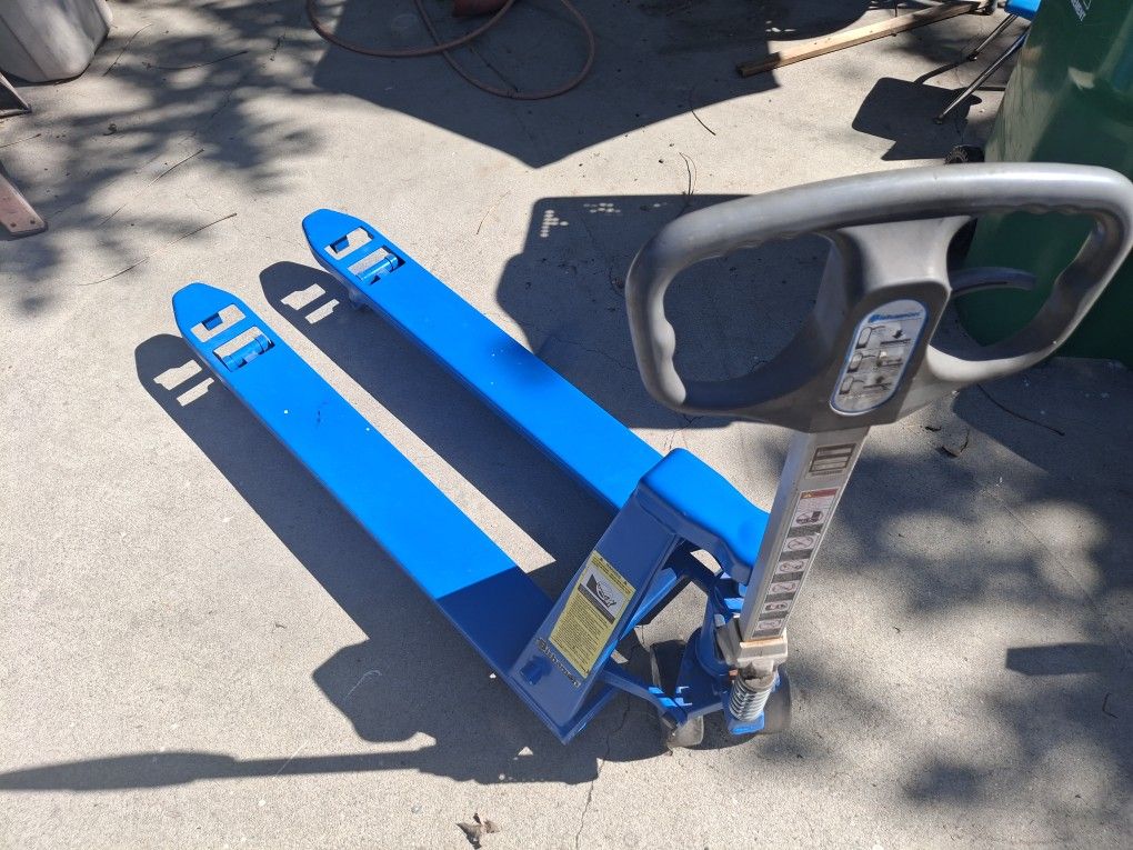 Bishamon Pallet Jack
