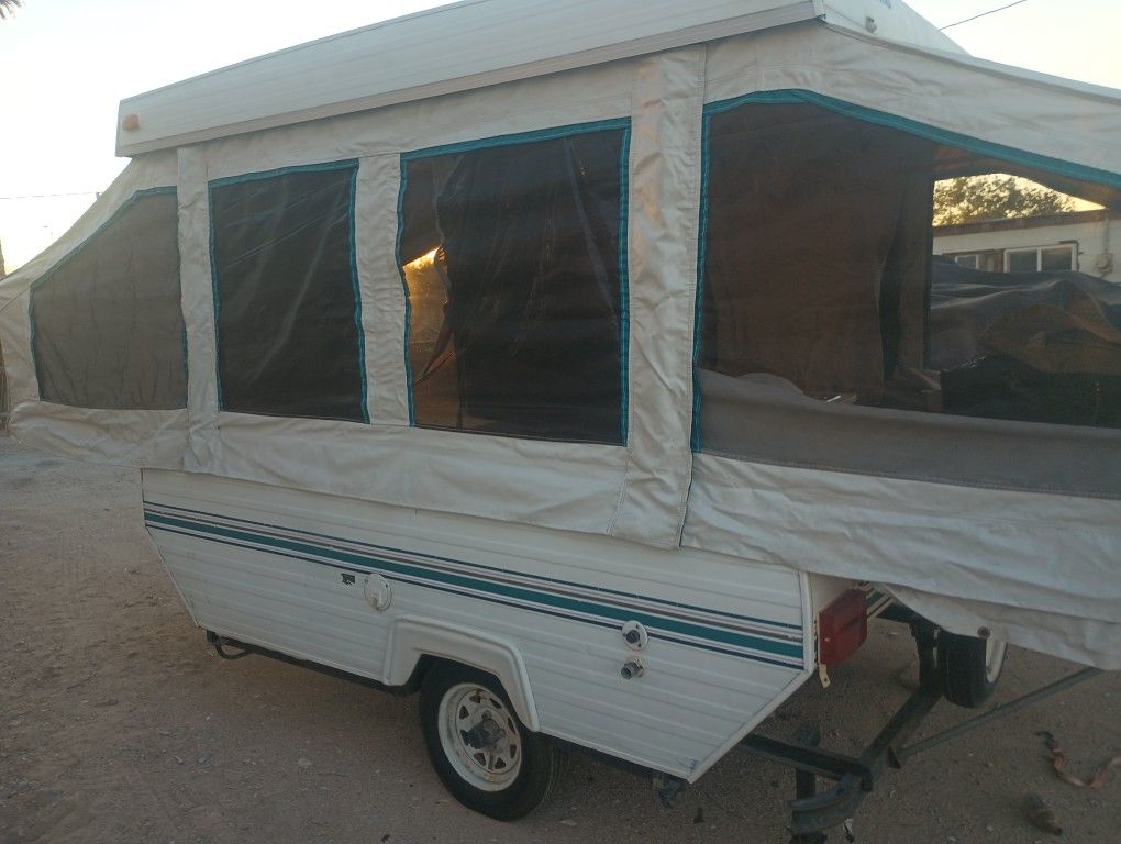 95 Palomino Colt Pop Up Trailer for Sale in Las Vegas, NV OfferUp