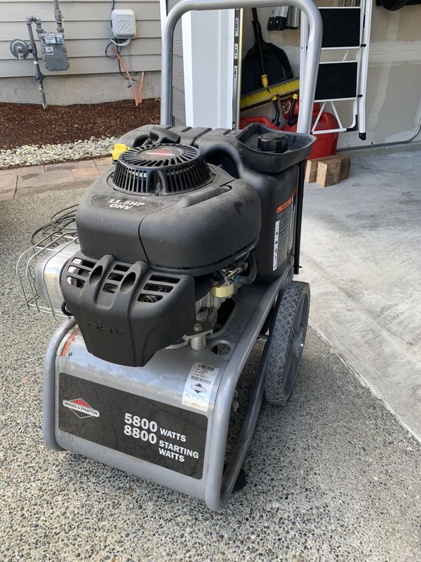 Briggs & Stratton Portable Generator 5800 watts 8800 starting watts