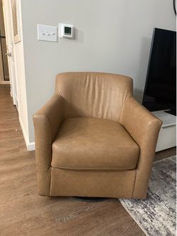 Ashley Furniture Bradney Leather Swivel Accent Chair