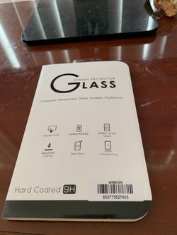 iPhone Xs / iPhone X glass screen protector brand new