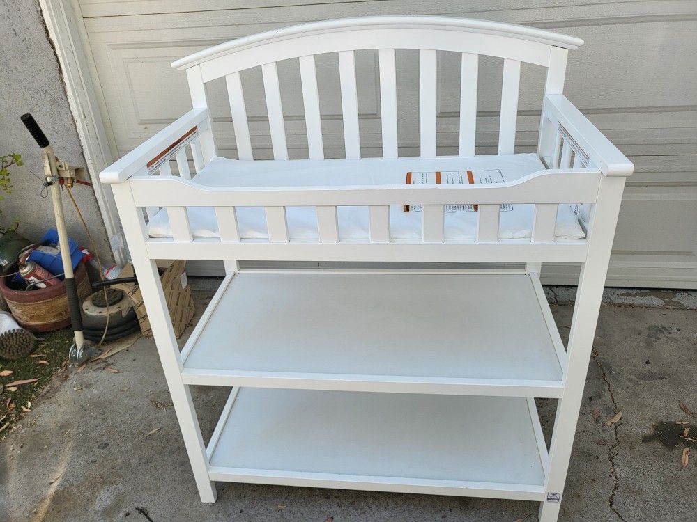 Graco changing table